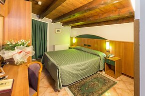 Roy Hotel