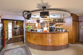 Roy Hotel
