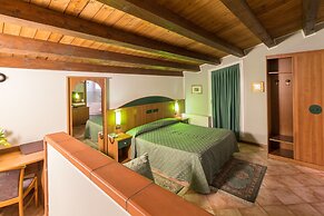 Roy Hotel