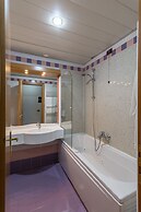 Roy Hotel