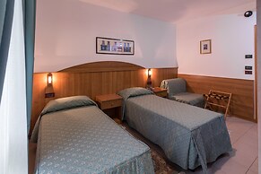 Roy Hotel
