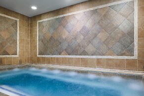 Renaissance Montgomery Hotel & Spa at the Convention Center