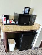 Cobblestone Inn & Suites - Clintonville