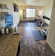 Cobblestone Inn & Suites - Clintonville