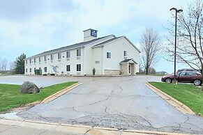 Cobblestone Inn & Suites - Clintonville