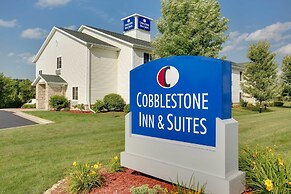 Cobblestone Inn & Suites - Clintonville