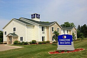 Cobblestone Inn & Suites - Clintonville