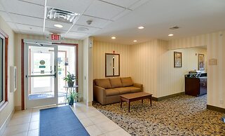 Cobblestone Inn & Suites - Clintonville