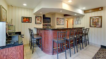 Cobblestone Inn & Suites - Clintonville