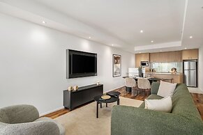 Urban Rest Melbourne (formerly Nolo Apts. Lonsdale St)