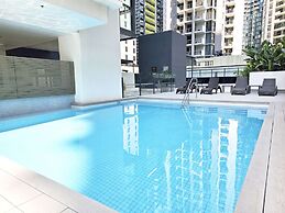 Oaks Brisbane on Charlotte Suites