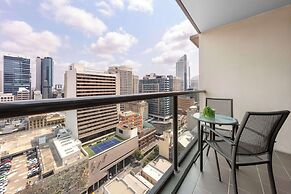 Oaks Brisbane on Charlotte Suites