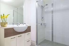 Oaks Brisbane on Charlotte Suites