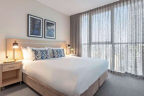 Oaks Brisbane on Charlotte Suites