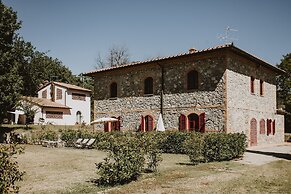 Hotel Casolare Le Terre Rosse