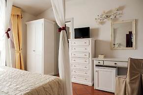 Hotel Casolare Le Terre Rosse