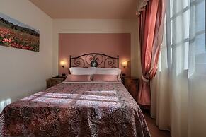 Hotel Casolare Le Terre Rosse