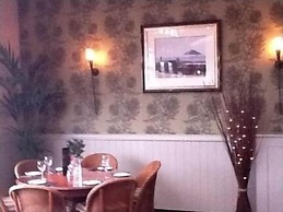 The Lauriston Hotel
