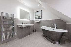 Skeabost House Hotel