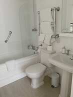 The Lugger Hotel