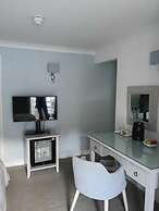 The Lugger Hotel