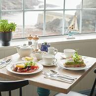 The Lugger Hotel