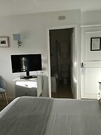 The Lugger Hotel