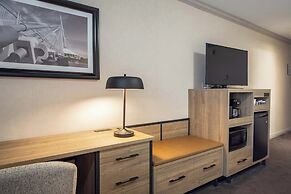 Sandman Hotel & Suites Winnipeg Airport