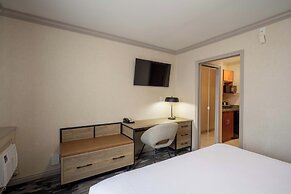 Sandman Hotel & Suites Winnipeg Airport