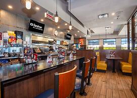 Sandman Hotel & Suites Winnipeg Airport