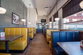 Sandman Hotel & Suites Winnipeg Airport