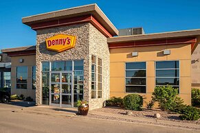 Sandman Hotel & Suites Winnipeg Airport