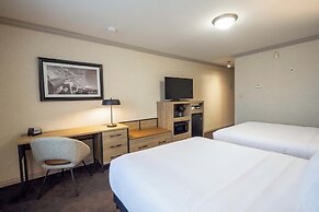 Sandman Hotel & Suites Winnipeg Airport
