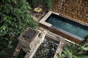 El Convento Boutique Hotel