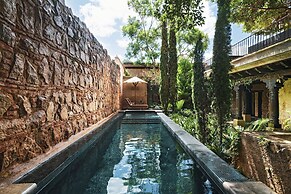 El Convento Boutique Hotel