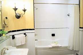 JH Adams Inn, Trademark Collection by Wyndham