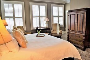 JH Adams Inn, Trademark Collection by Wyndham