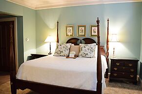 JH Adams Inn, Trademark Collection by Wyndham