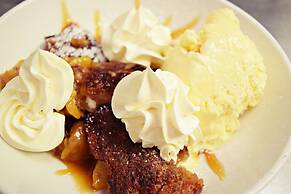 JH Adams Inn, Trademark Collection by Wyndham