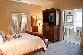 JH Adams Inn, Trademark Collection by Wyndham