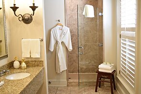 JH Adams Inn, Trademark Collection by Wyndham