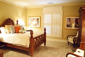 JH Adams Inn, Trademark Collection by Wyndham