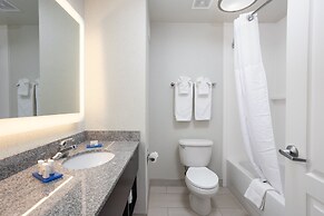 Holiday Inn Express & Suites Carrollton by IHG