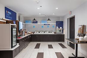 Holiday Inn Express & Suites Carrollton by IHG