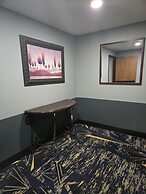 Town House Extended Stay Hotel Downtown