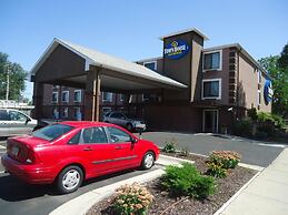 Town House Extended Stay Hotel Downtown