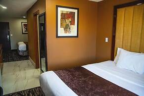 Town House Extended Stay Hotel Downtown