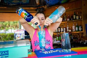 Dockside Inn & Resort