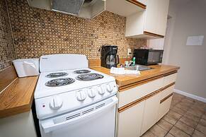 Dockside Inn & Resort