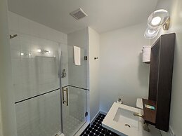 Pikes Peak Inn